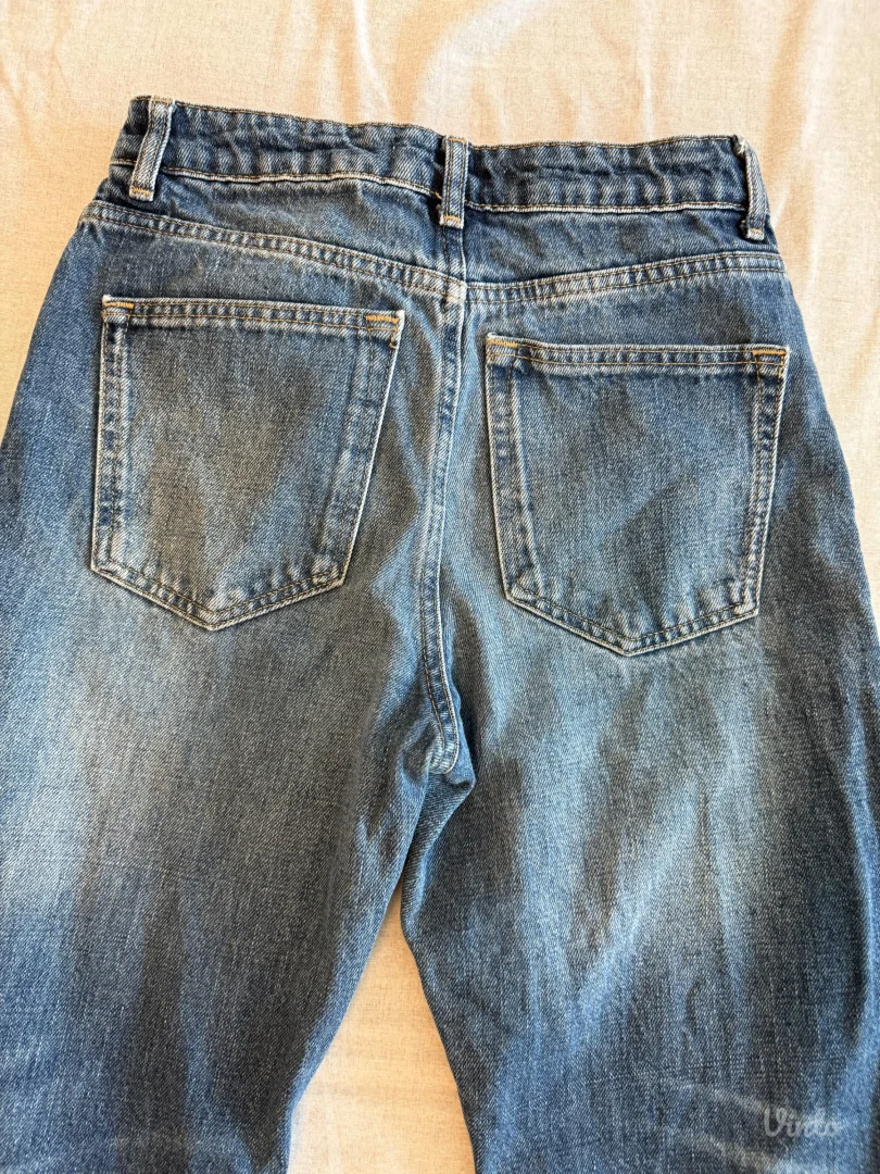 Zara-ženske farmerke