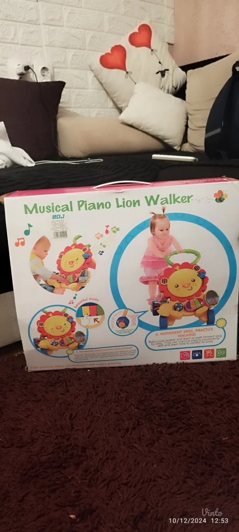 Muzicka hodalica za bebe