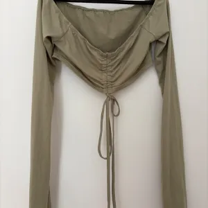 crop top velicina S