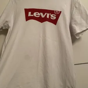 Levis bela ženska majica