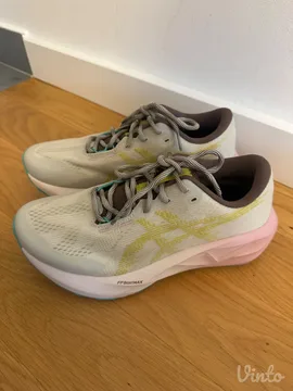 Ženske ASICS Novablast 5 patike - 39.5