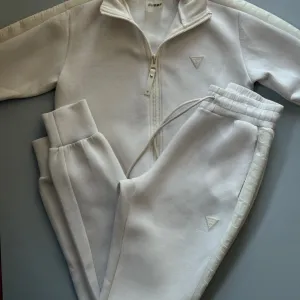 Guess Komlet Trenerka