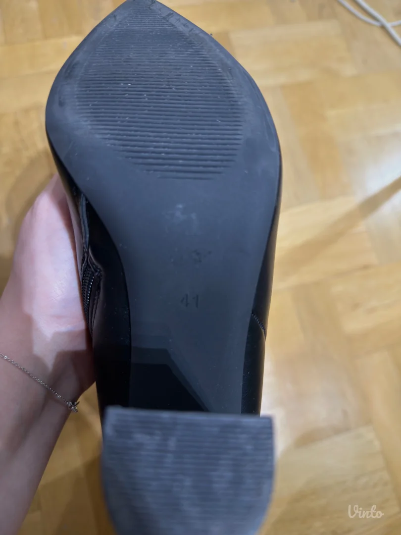 NOVO čizme na štiklu