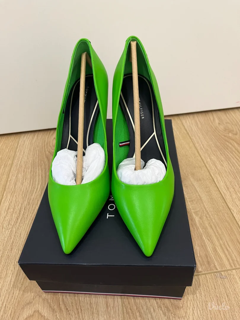 Tommy Hilfiger kožne salonke