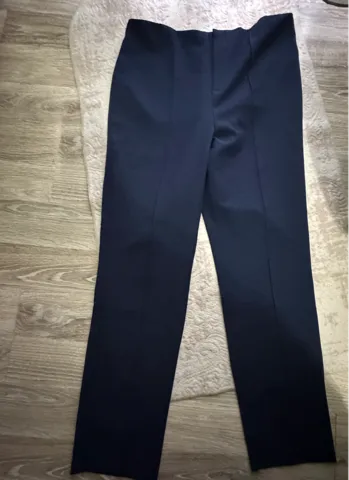 Pantalone zenske br 42 nove