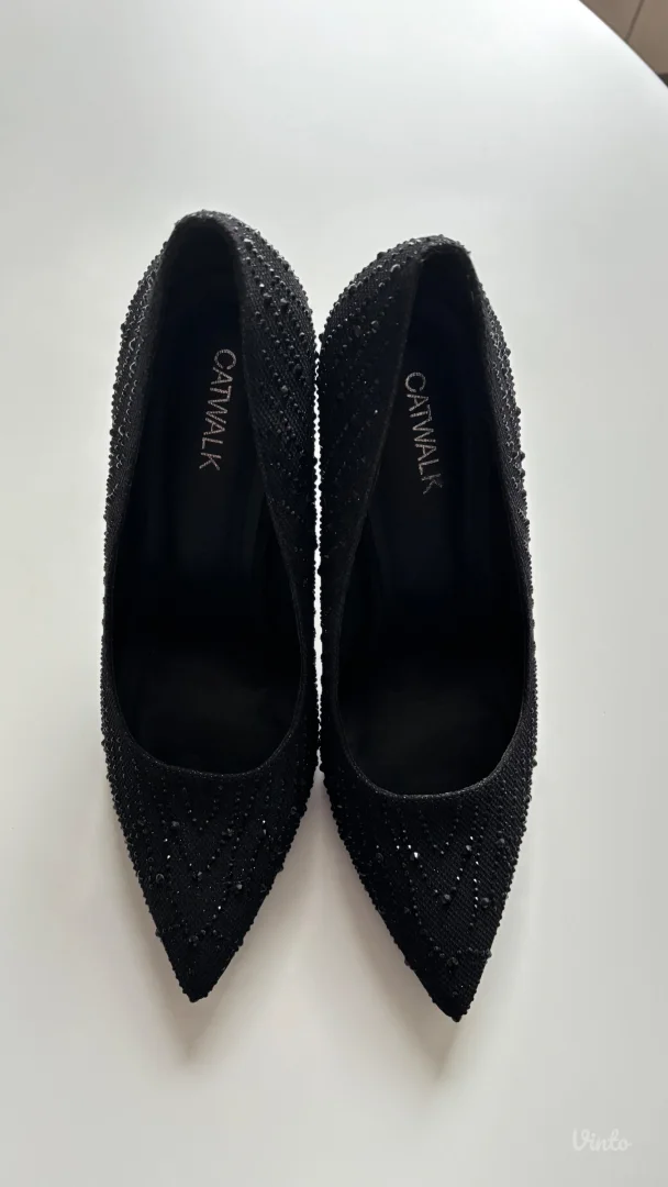 Catwalk salonke BUKVALNO KAO NOVE