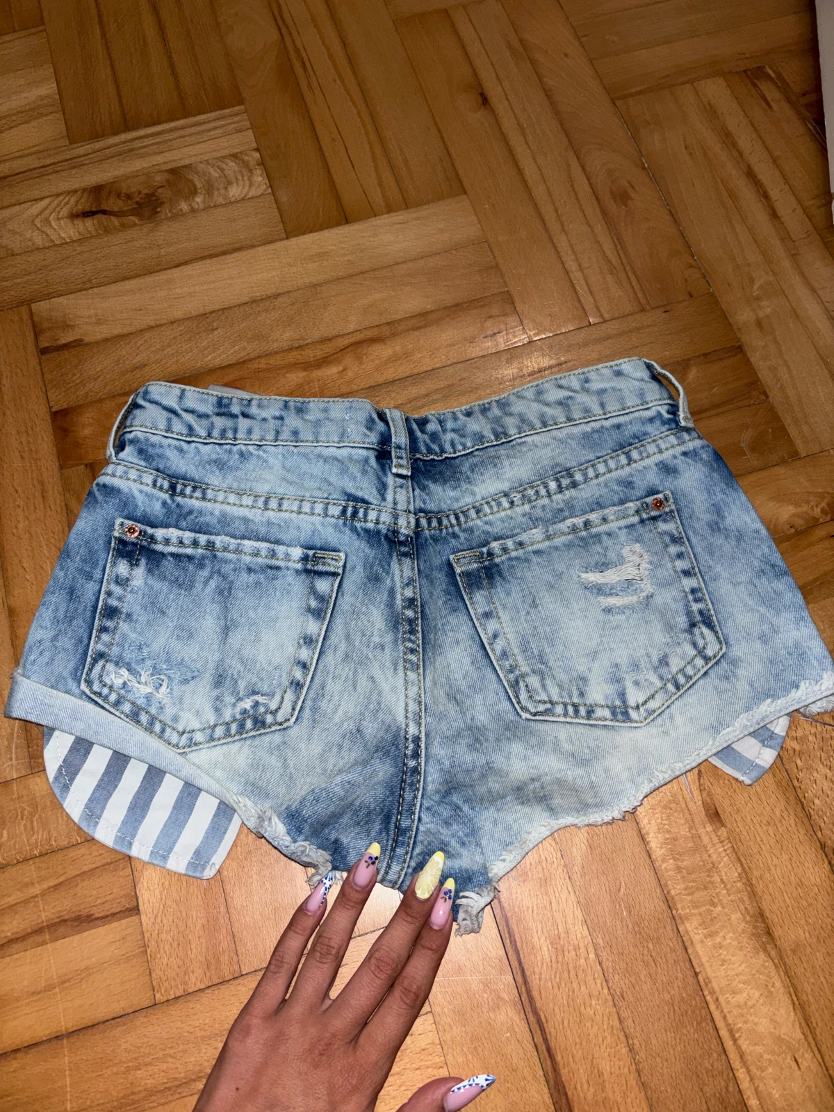 Bershka- Teksas šorc