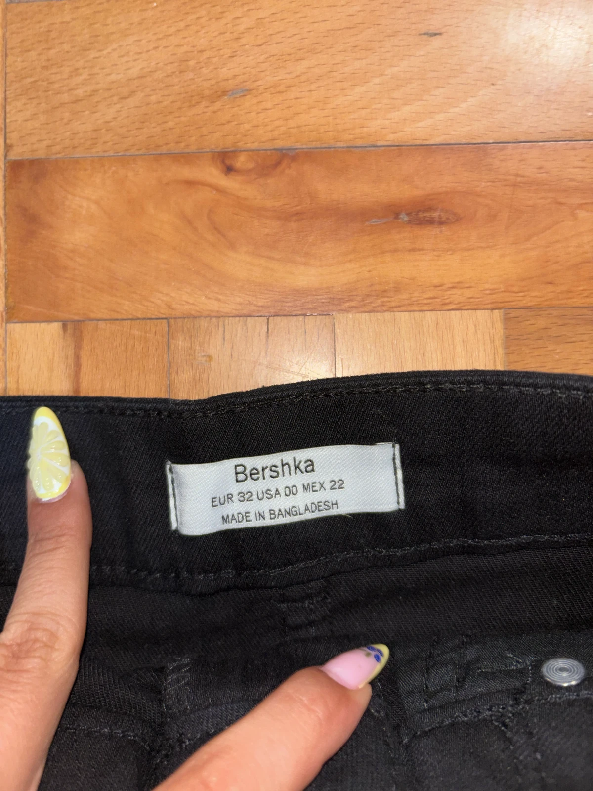 Bershka- crna teksas suknja 32 vel.
