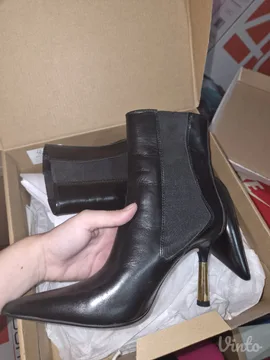 Zara cizme NOVO