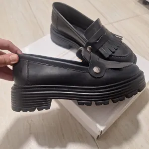 Zenske mokasine NOVE