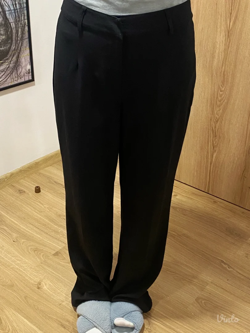 New Yorker- crne pantalone