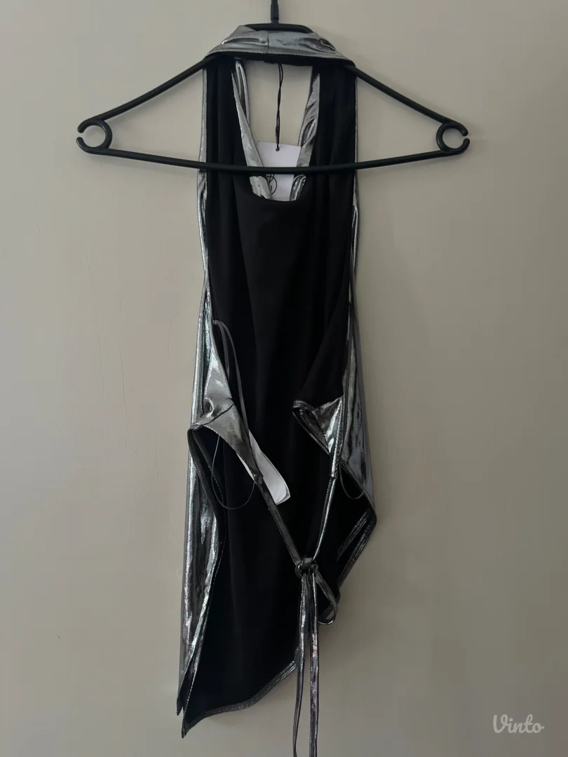 Stradivarius nova majica bez ledja