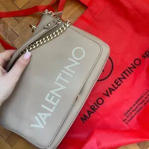 Valentino original kozna torba