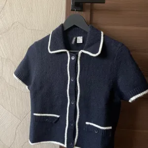 H&M dzemper kratkih rukava