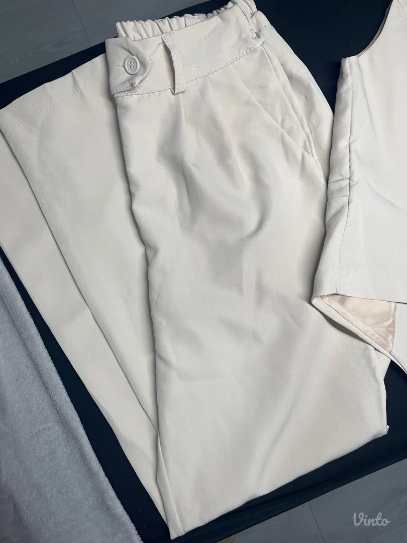 Žensko odelo - prsluk i pantalone