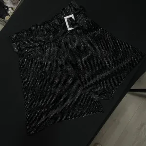 Zarin šorts sa etiketom