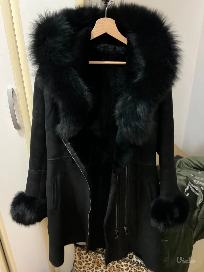 Bunda / monton od prirodnog krzna lisice