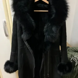 Bunda / monton od prirodnog krzna lisice