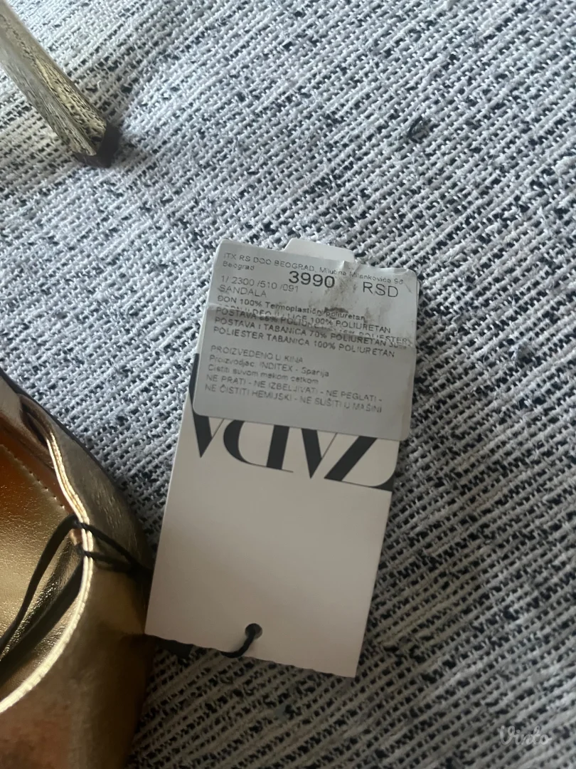 Zara - zlatne nove sandale