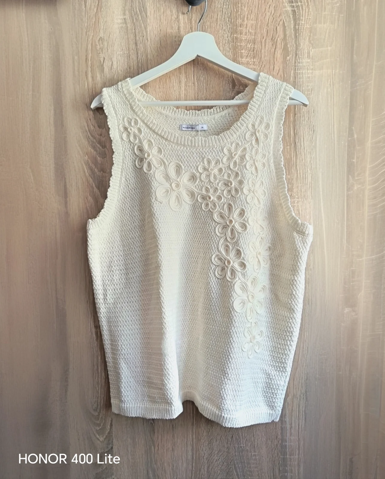 Reserved Top, novo