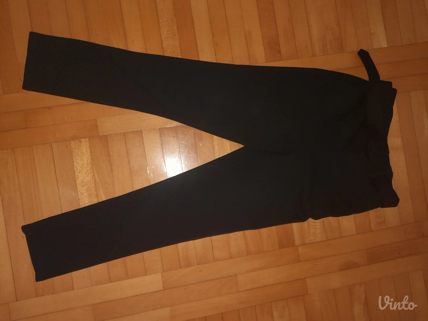 Crne zenske pantalone