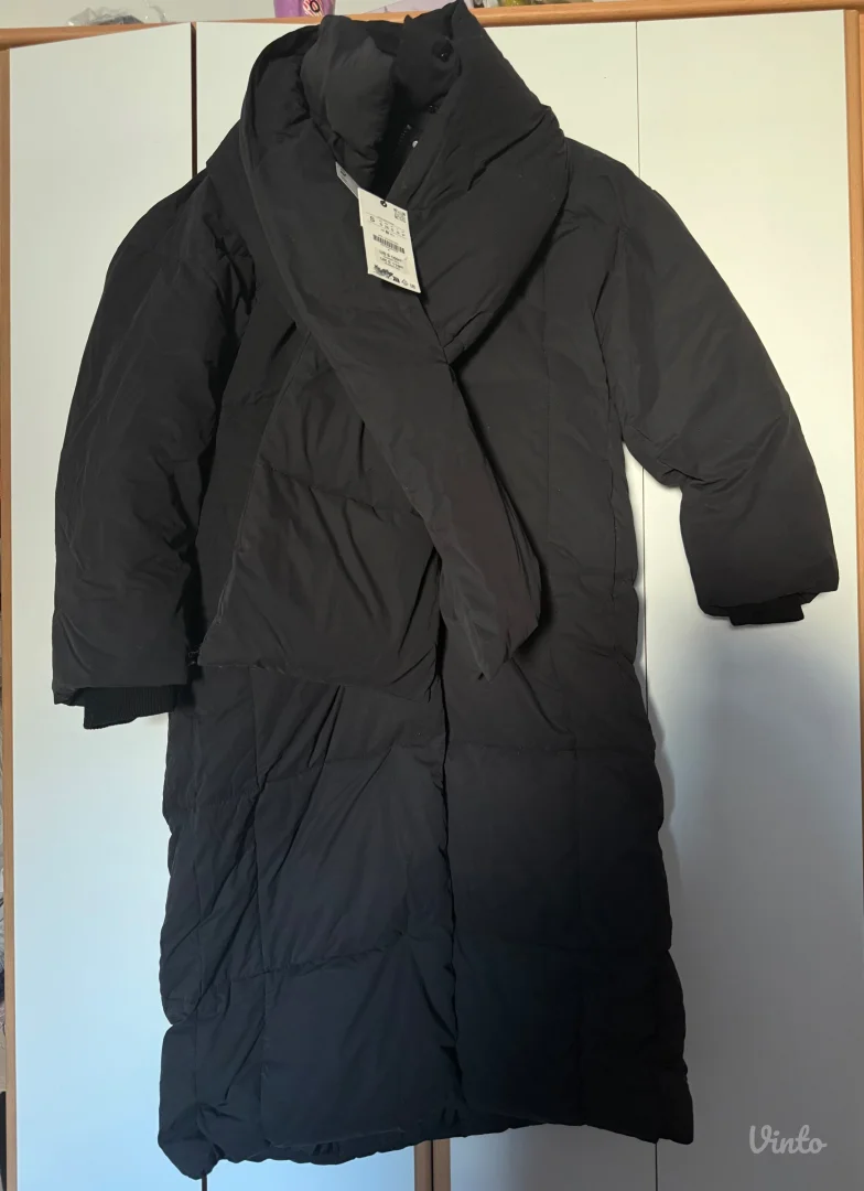 Zara duza zimska jakna