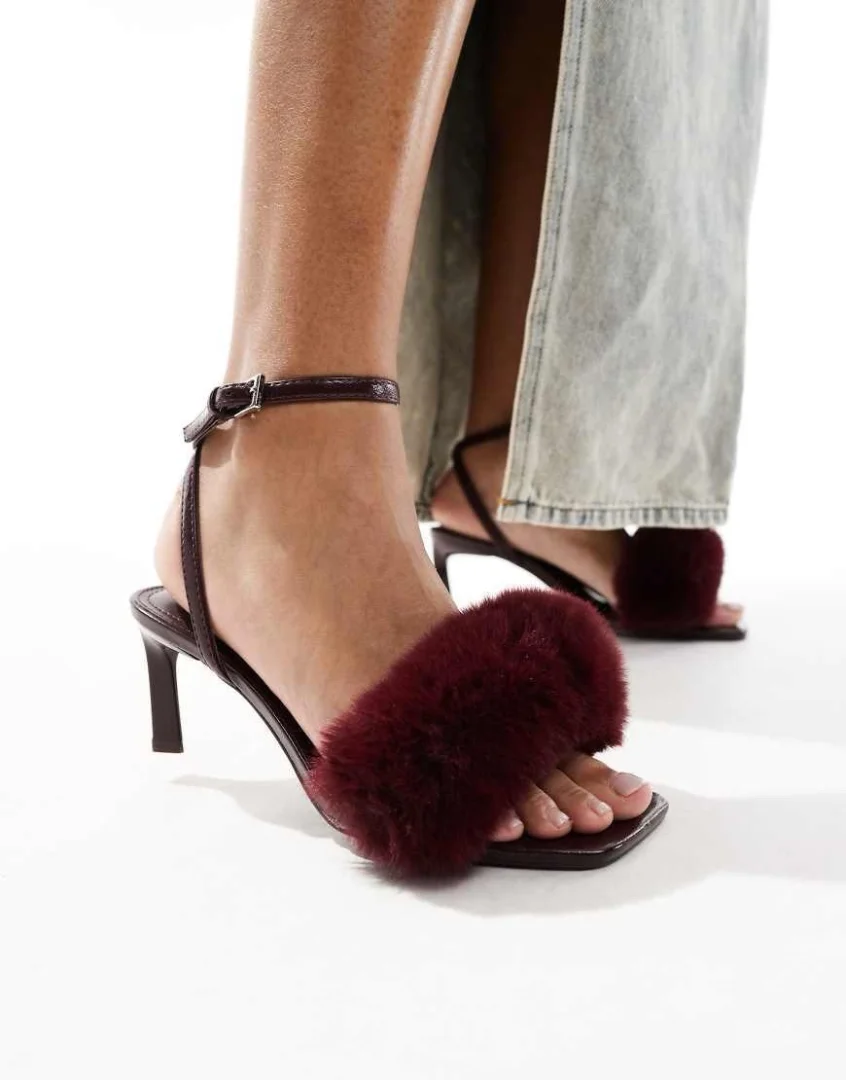 Berska krznene sandale