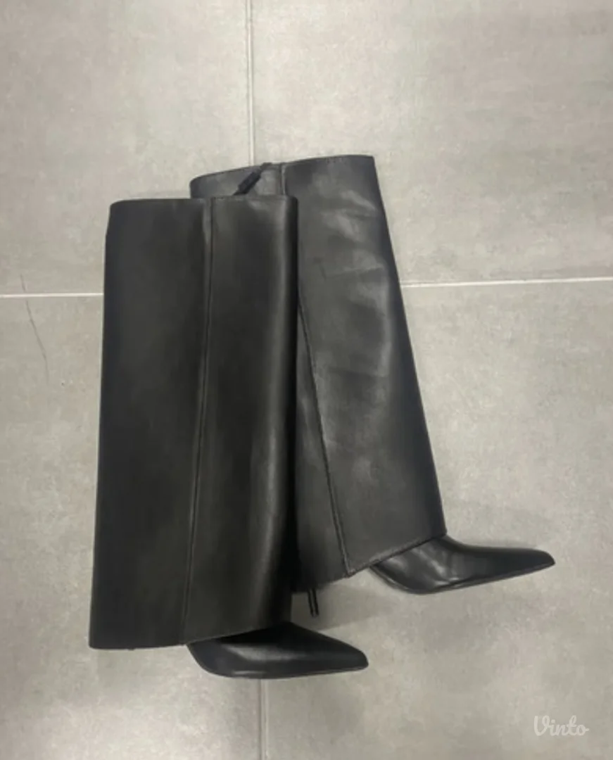 Tražim Zara čizme 37/38/39