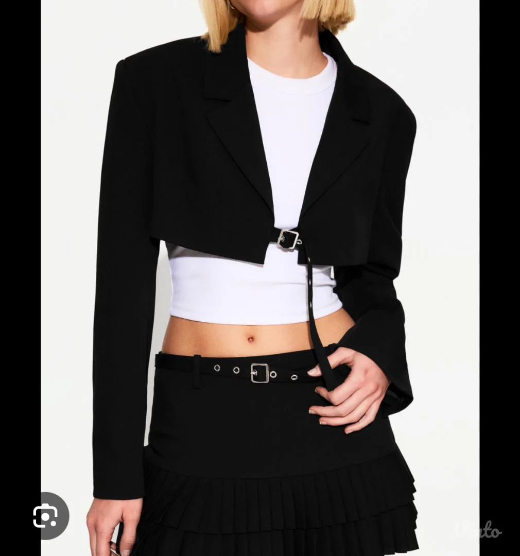 potražnja Bershka krop sakoa