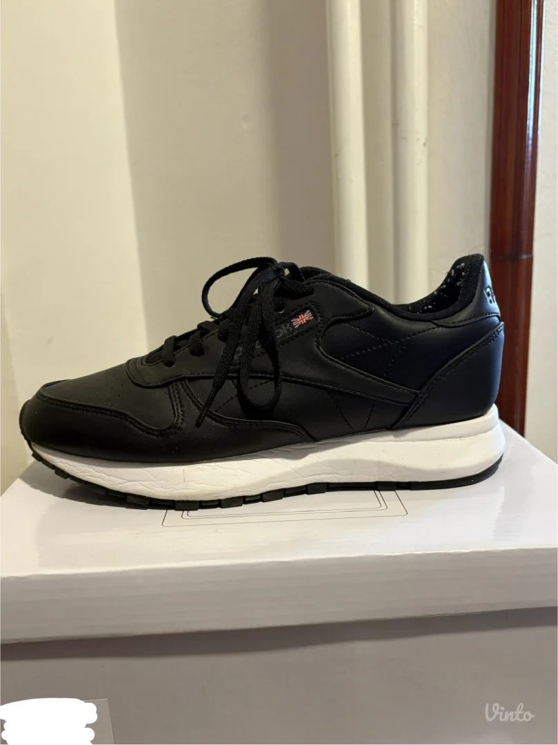 Reebok Classic crne zenske 39 kozne