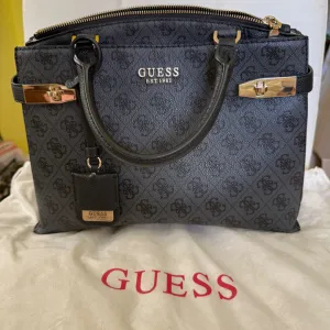 Guess torba