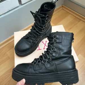 Pixy čizme - prirodna koža