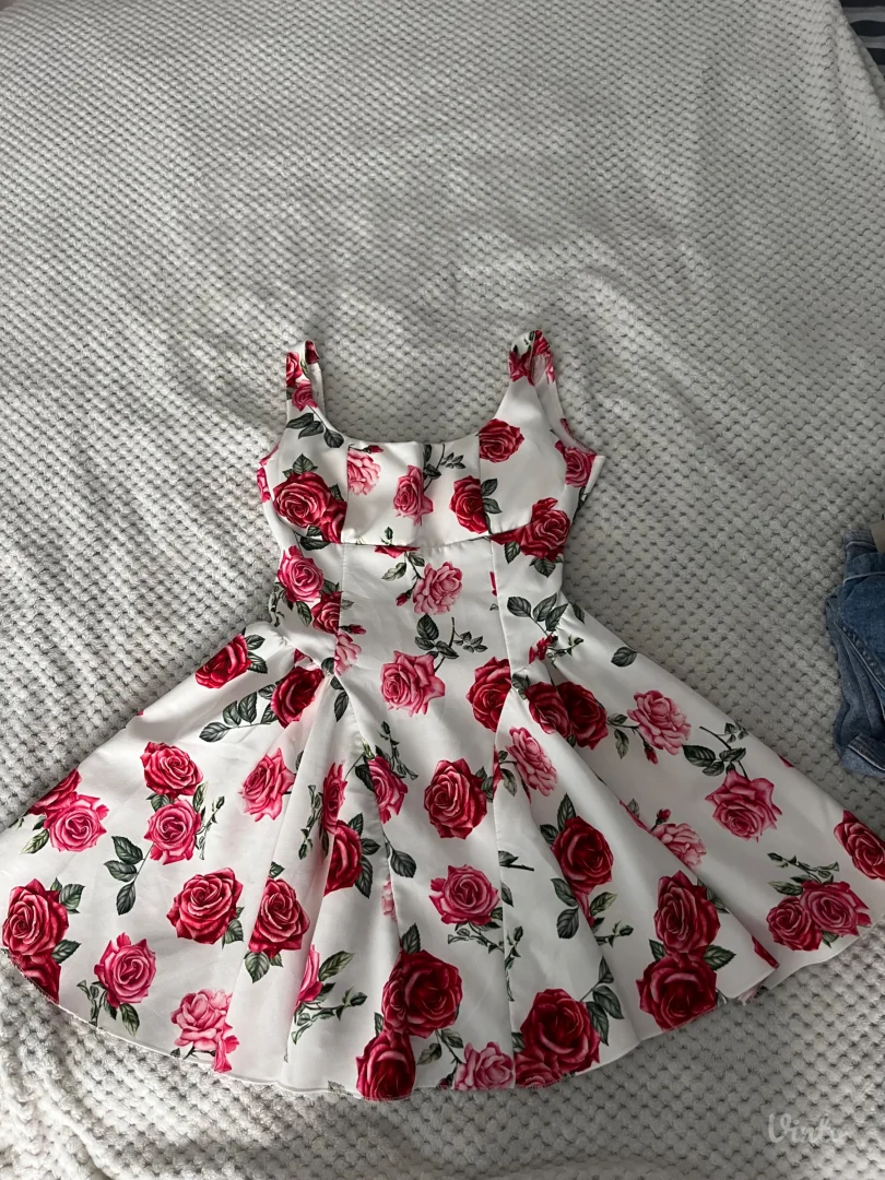 Mini haljina sa ružama