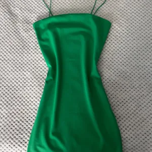 Zelena mini haljina