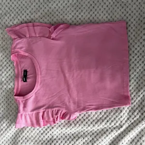 Roze majica crop top