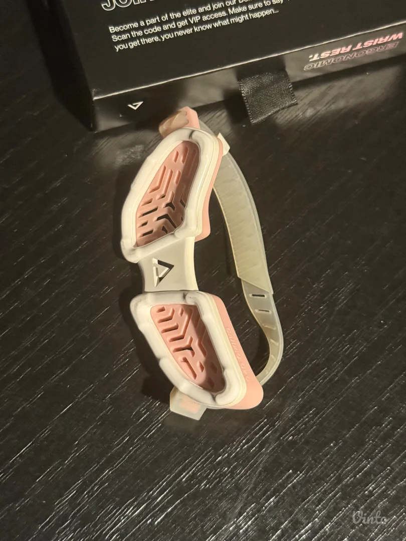 Carpio G 2.0 ergonomski oslonac za desnu ruku silikonska narukvica