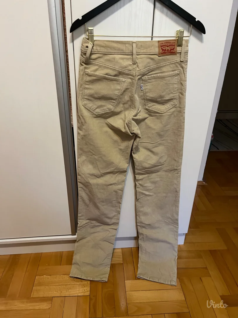 Levis Farmerice Novo Somot