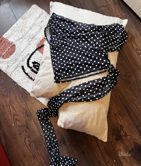 Viralni polka dot top