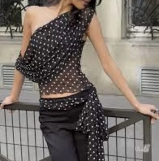 Viralni polka dot top