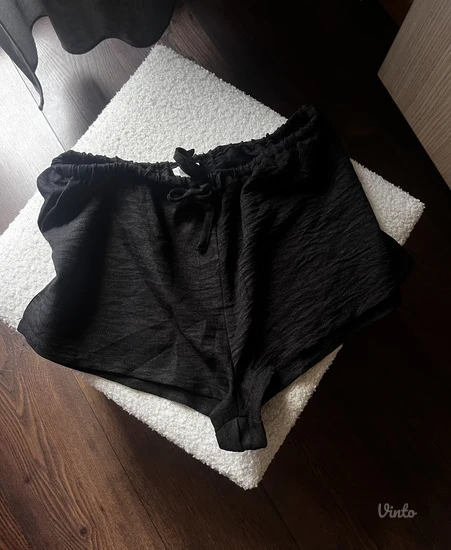 Dva Musera letnja sortsa