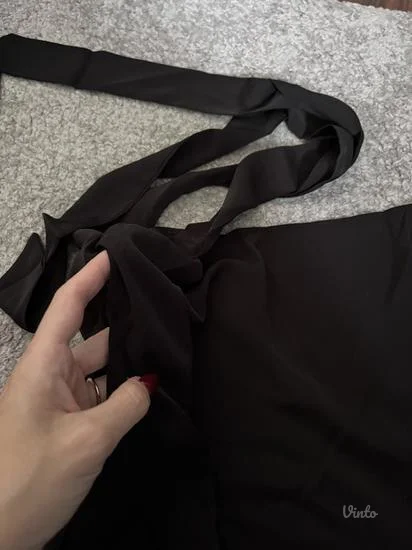 Top sa trakicom oko vrata