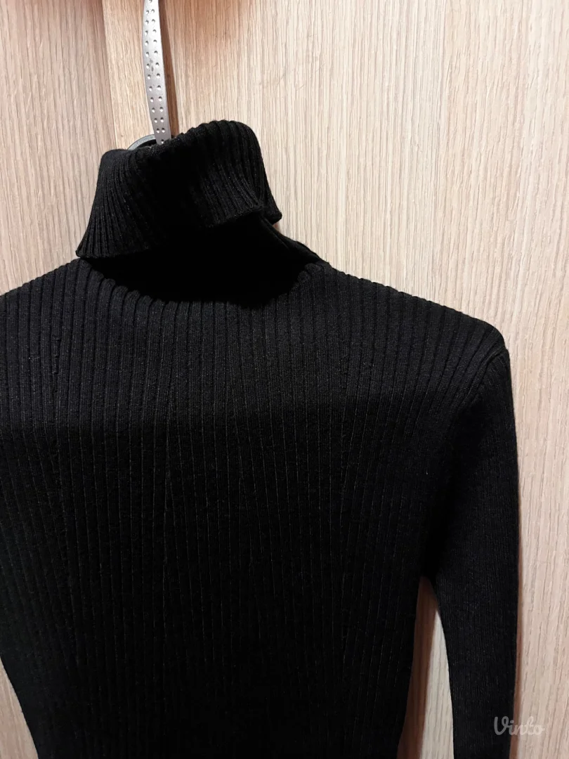 Crna ribknit haljina