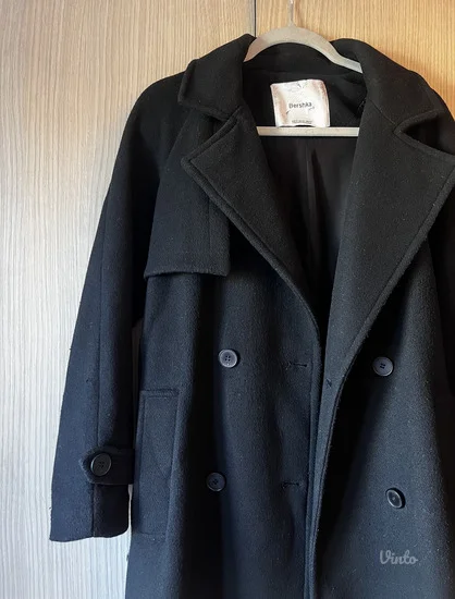 Bershka dugi kaput