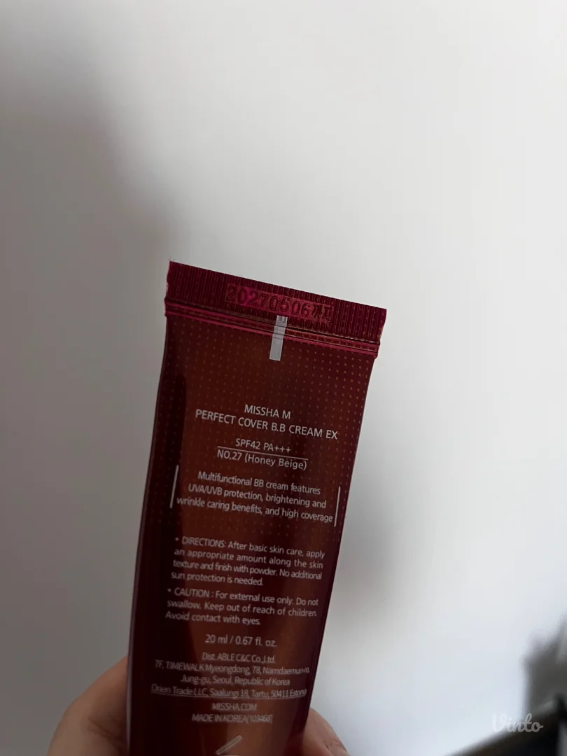 LOT Glossier, Missha, Essence