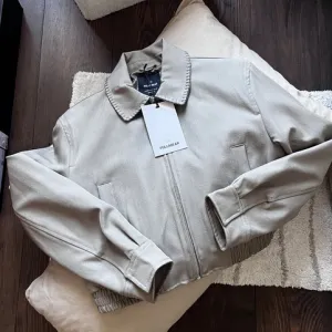 Pull&Bear prolecna jaknica