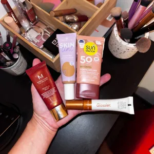 LOT Glossier, Missha, Essence