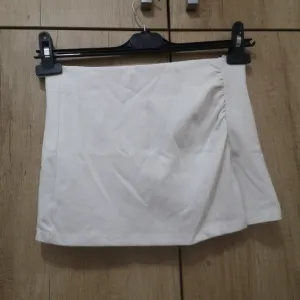 Berska - Suknja šorc