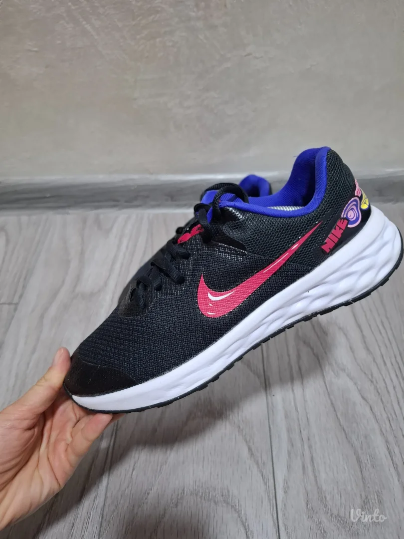 Nike revolution patike