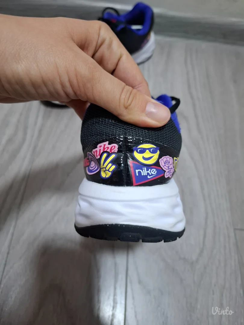 Nike revolution patike