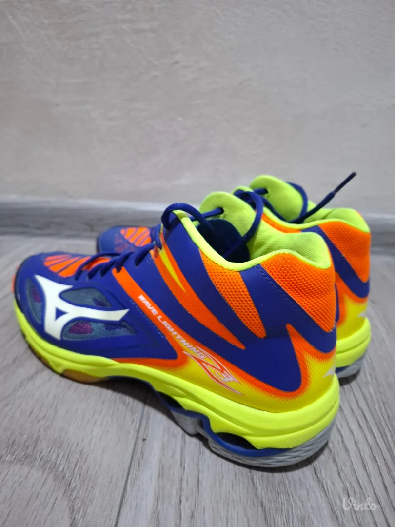 Mizuno wave lightning muske patike